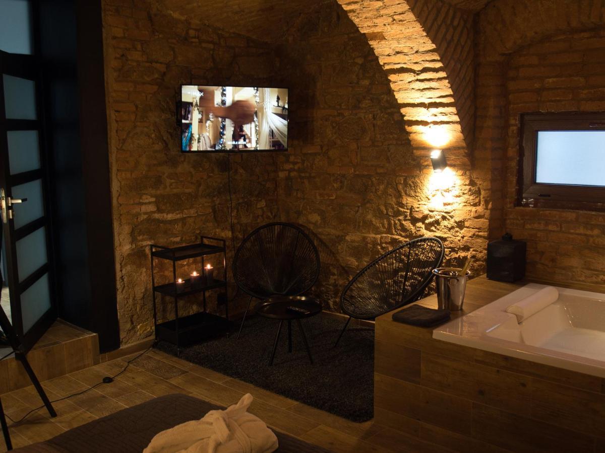 Wellness Gallery Apartments Либерец Екстериор снимка