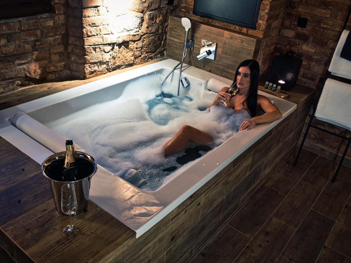 Wellness Gallery Apartments Либерец Екстериор снимка